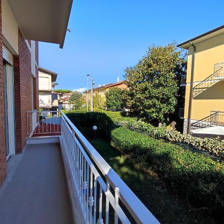 Casa Violina Apartment Lido di Camaiore Exterior foto